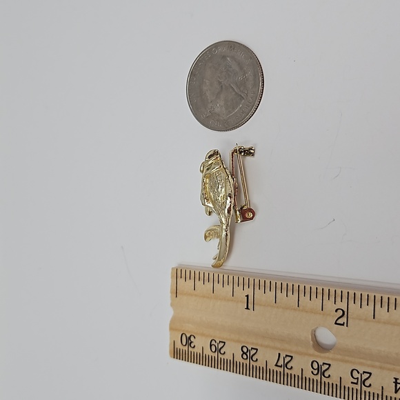 Vintage Volupte Fish Brooch Pin Gold Tone Small - Picture 8 of 12